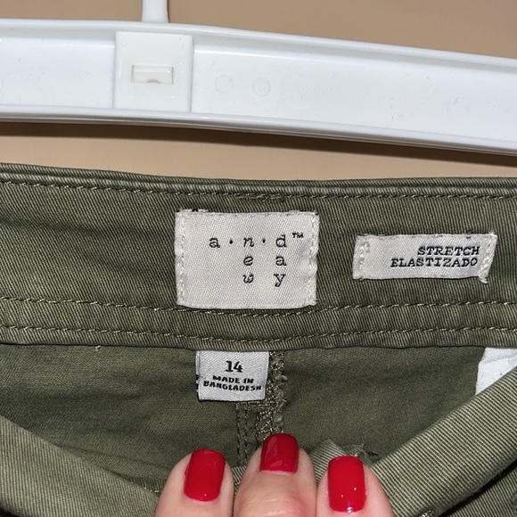 A new day pants, jeans like army green with embroidery size 14 stretch - Picture 5 of 7